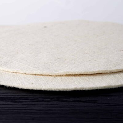 dabīgs_kopšanas_filcs_aitu_vilna_dabīgs_augstvērtīgs_dabai_draudzīgs_materiās_koka_virsmas_kopšana